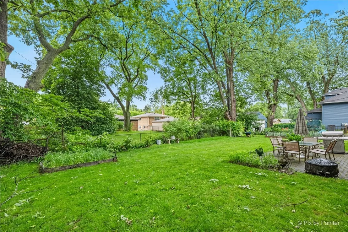Photo of 2530 Old Glenview Road