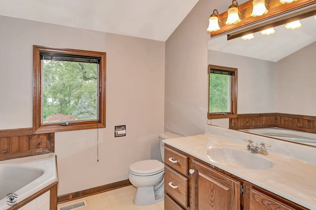 Photo of 864 Ash Drive