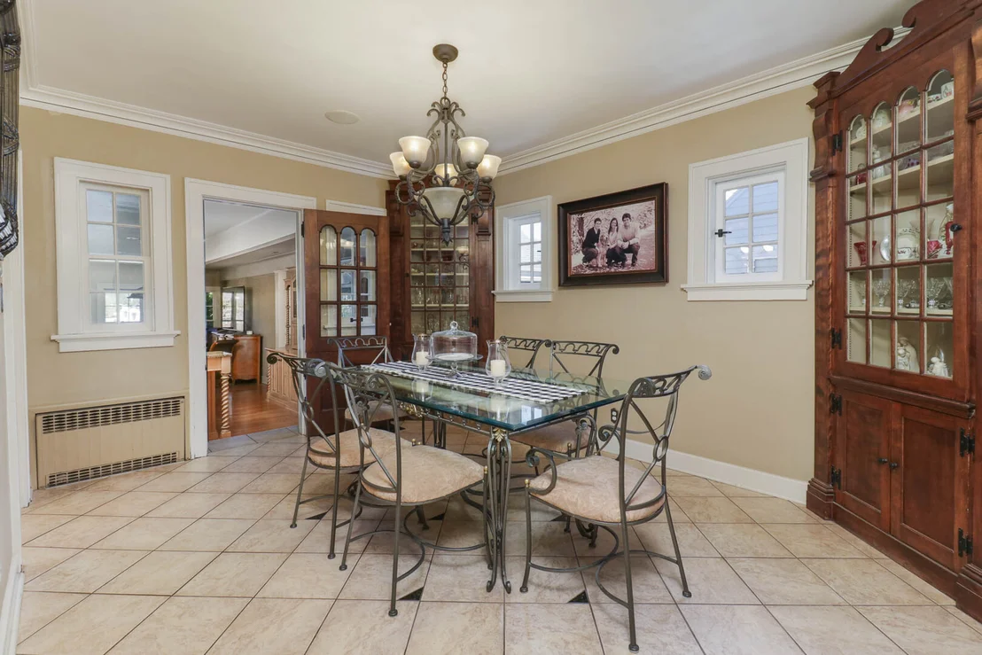 Photo of 1202 Elmwood Road