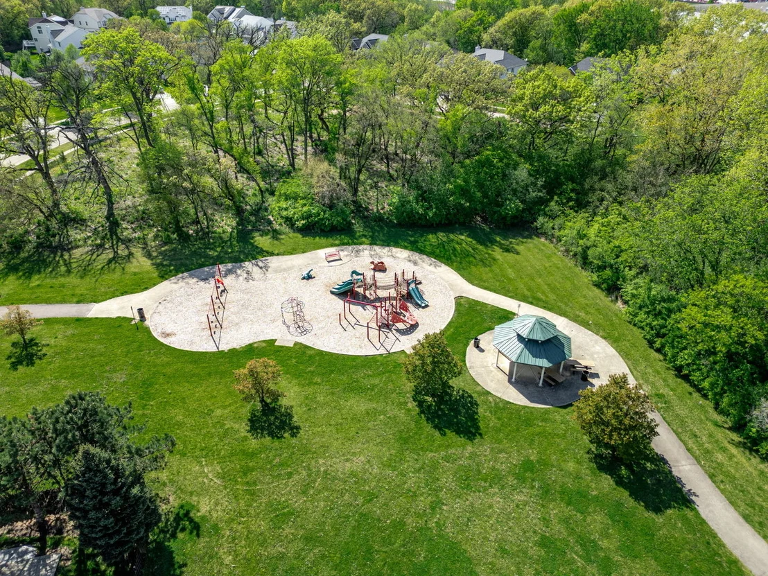 Photo of 325 Hemlock Lane