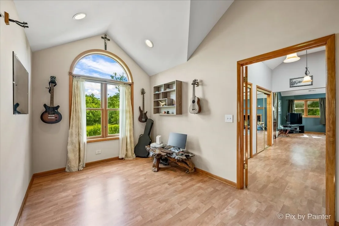 Photo of 4N260 Walter Road