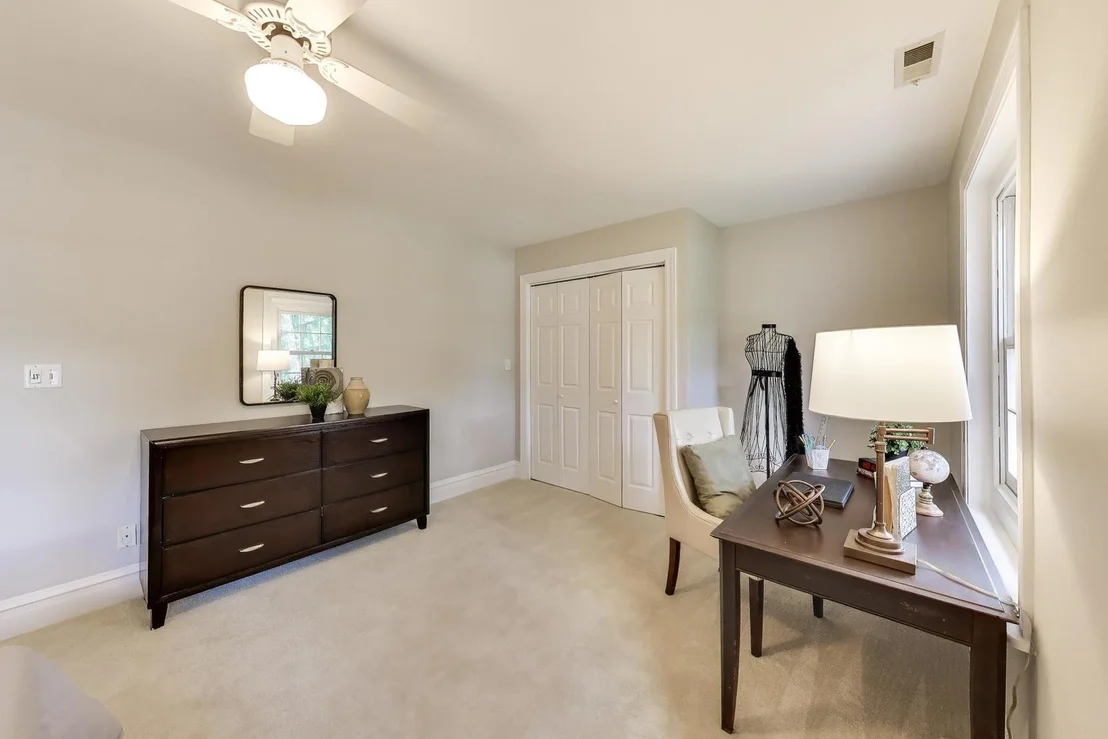 Photo of 2074 Greenview Road