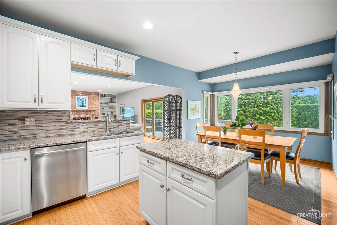 Photo of 1N211 Coventry Drive