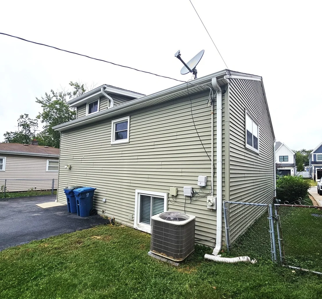 Photo of 618 W Comstock Avenue