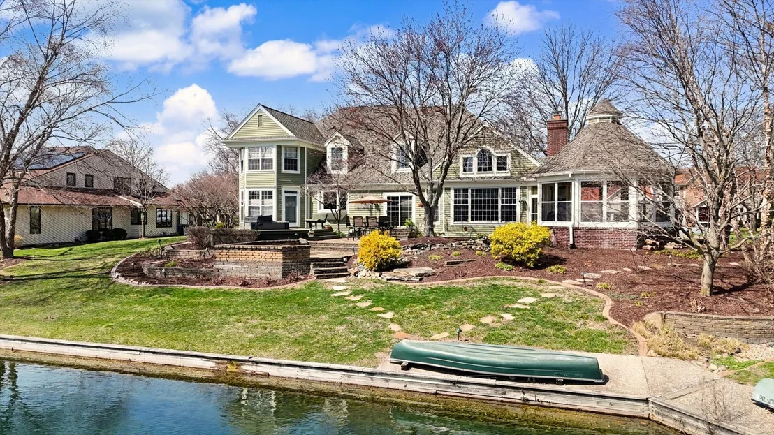 Photo of 2204 Edgewater Place