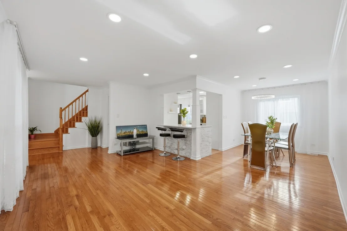 Photo of 710 Bayside Court