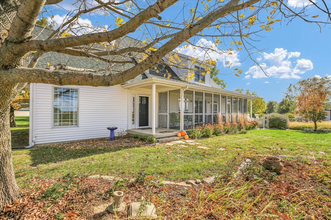 Photo of 561 County Road 700 N