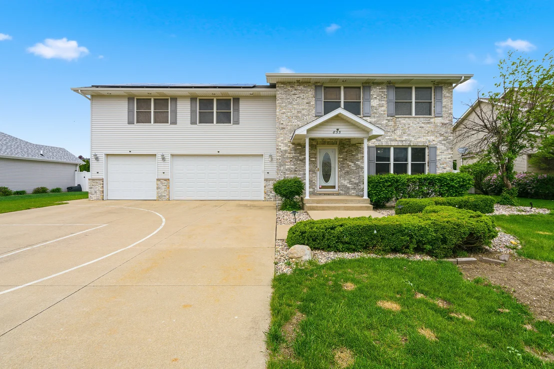 Photo of 855 Magnolia Drive