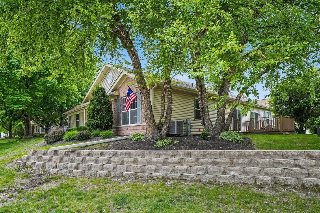 Photo of 21400 W Juniper Lane