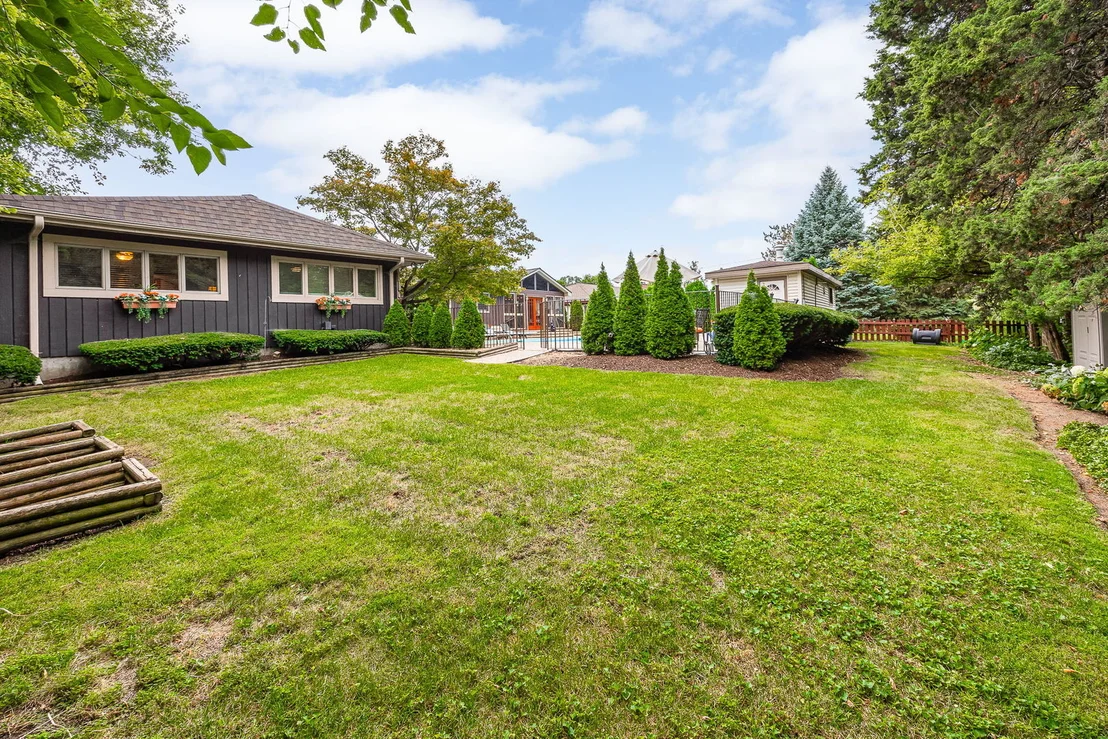 Photo of 12 Meadowood Drive