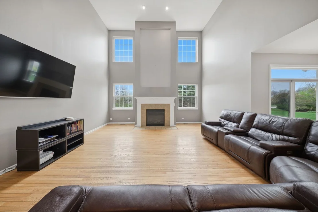Photo of 2533 Lyman Loop