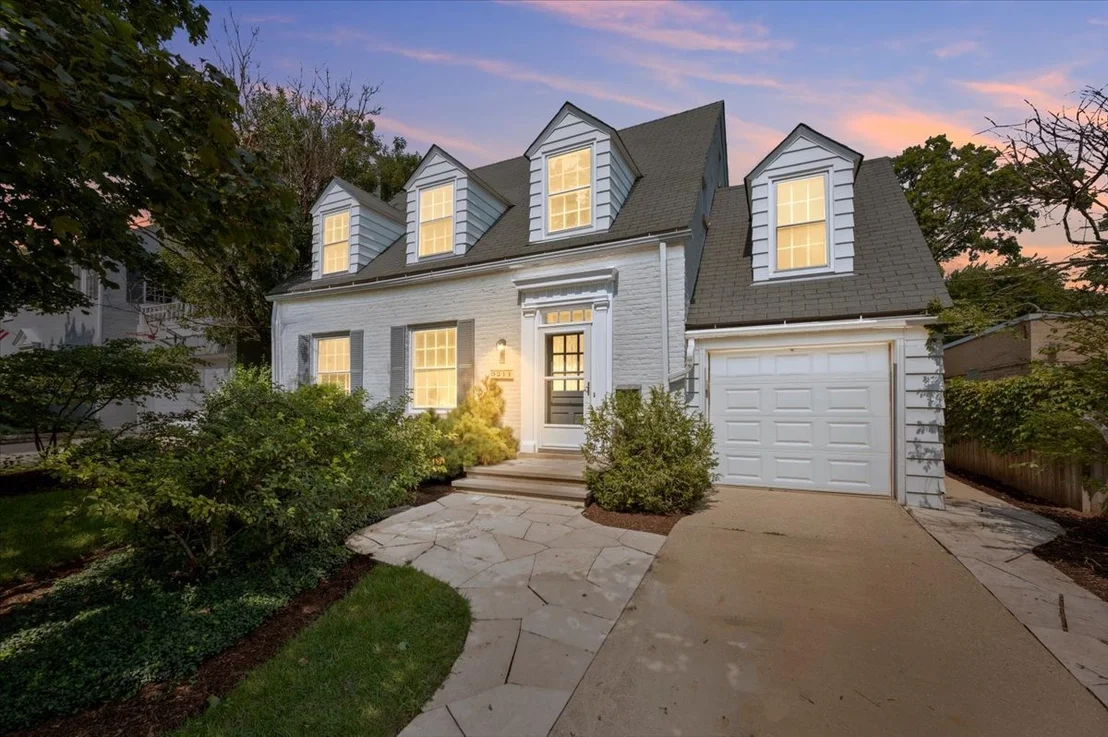 Photo of 3211 Park Place