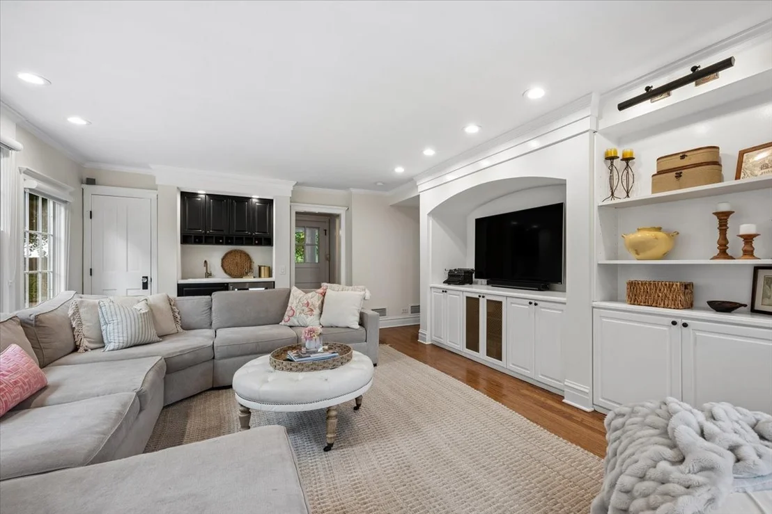 Photo of 579 Hill Terrace