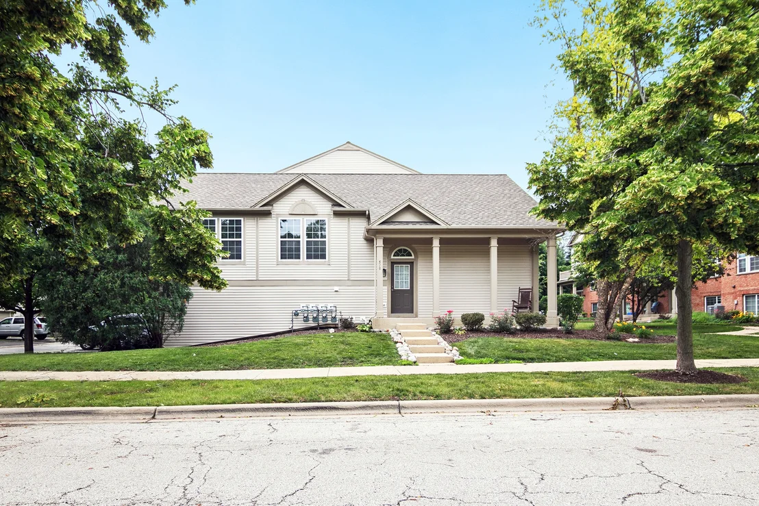 Photo of 518 Conservatory Lane