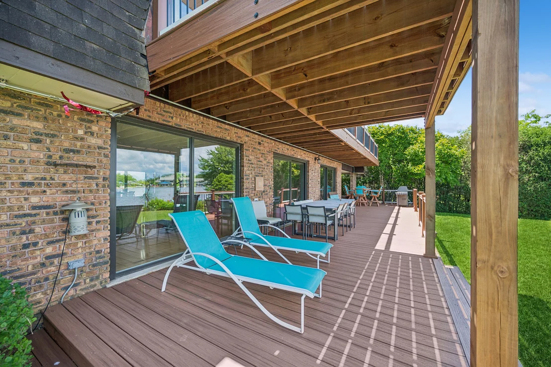 Photo of 2036 Valley Lo Lane