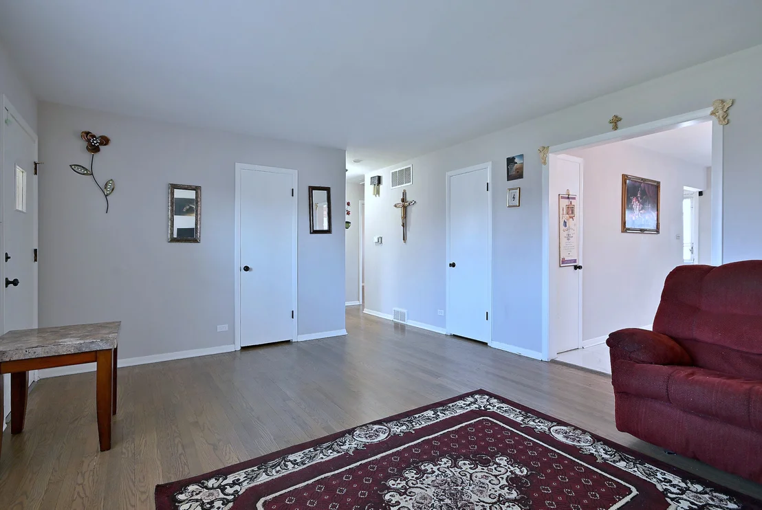 Photo of 341 Iroquois Road