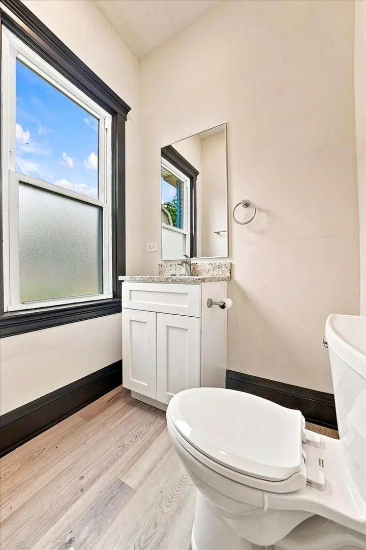 Photo of 417 BUELL Avenue