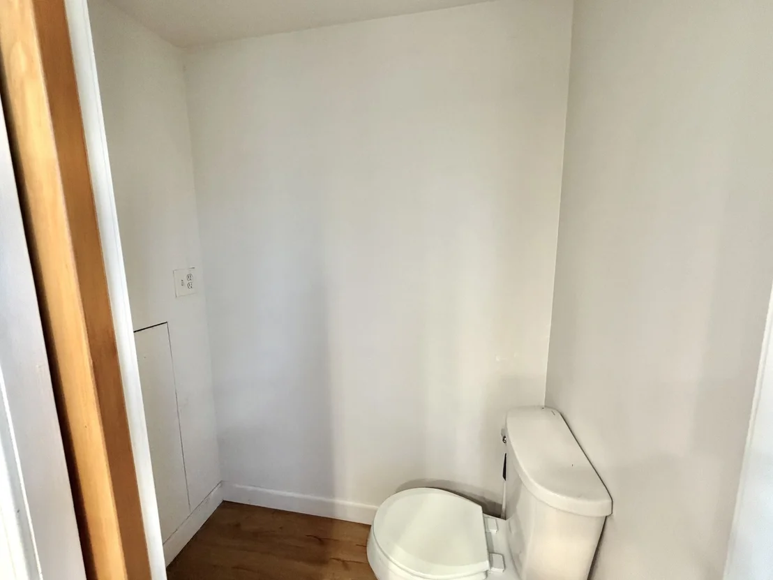 Photo of 82 N 23rd Road