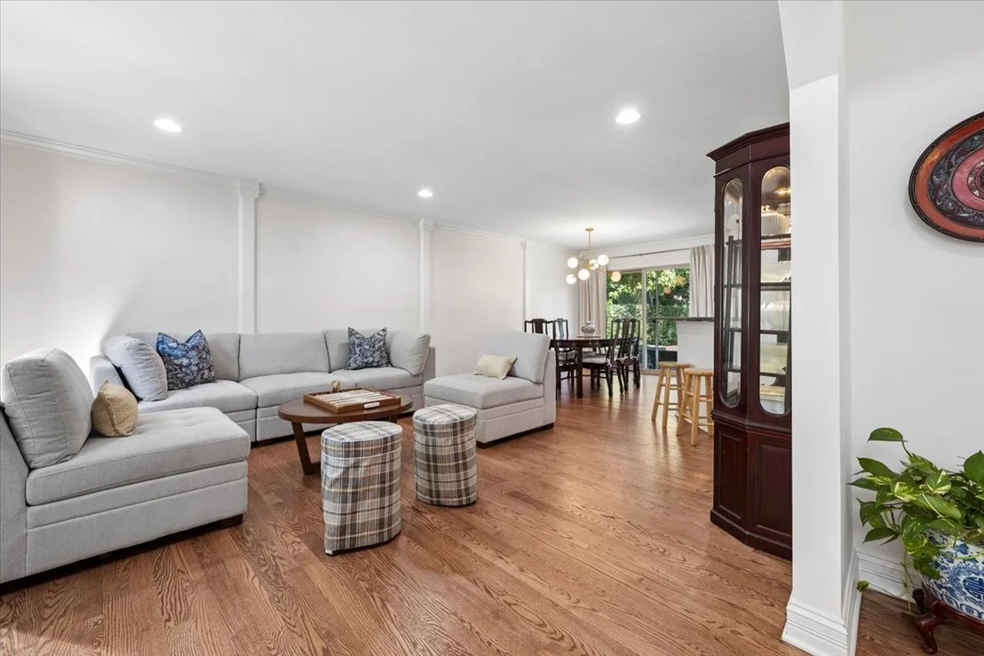 Photo of 226 SUNSET Drive