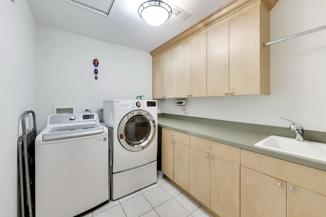 Photo of 2214 Ash Lane