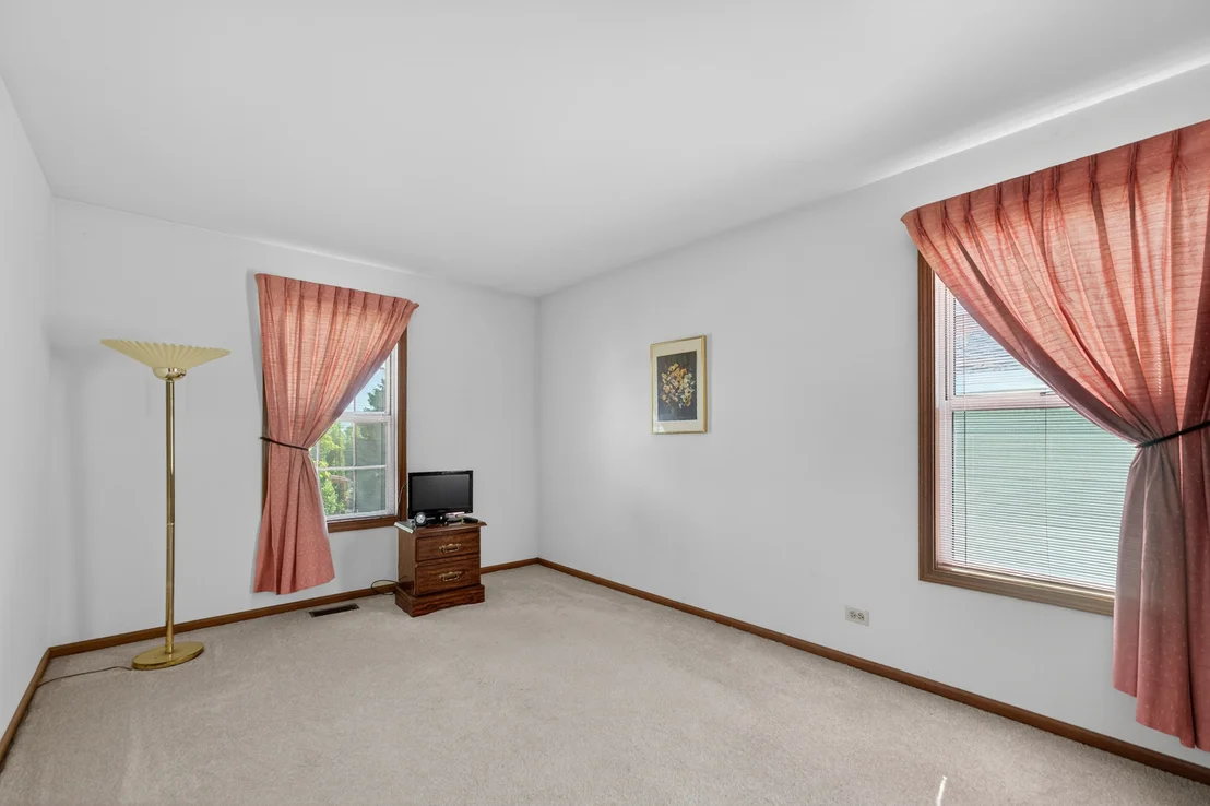 Photo of 722 Aspen Drive