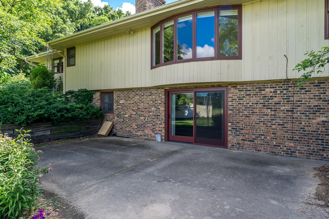 Photo of 7889 Shaw Road