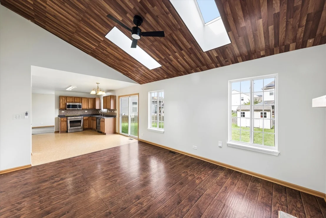 Photo of 7805 MOSSHEATHER Drive