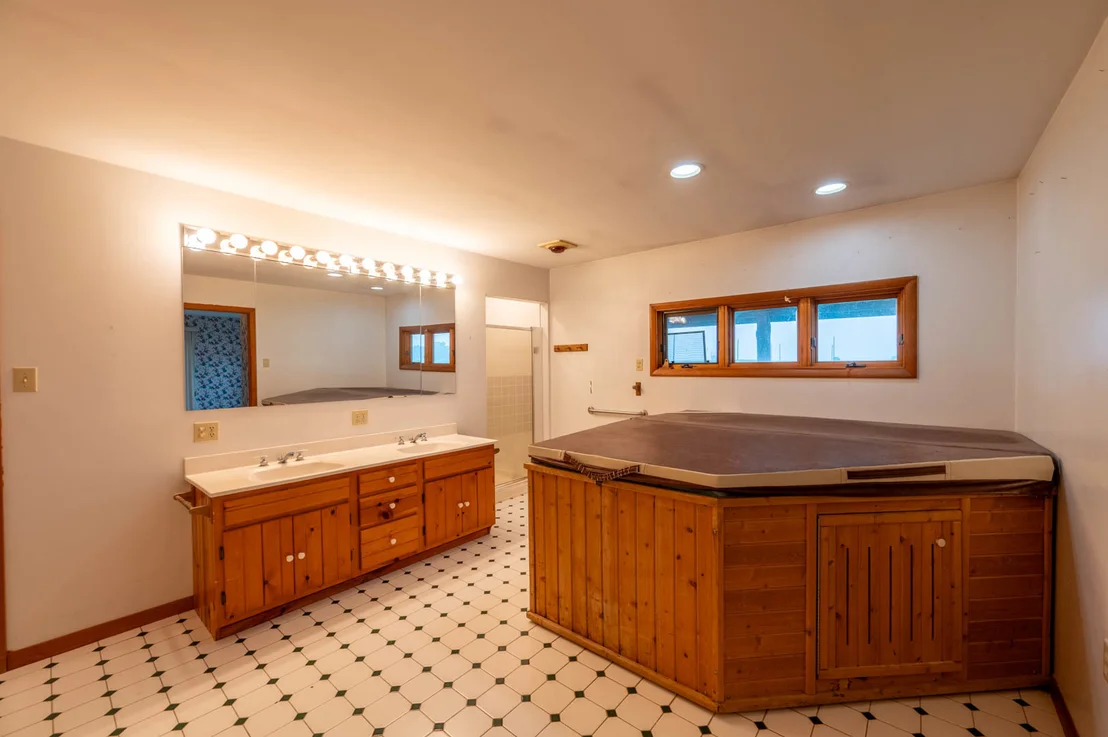 Photo of 3237 W Wilderness Road