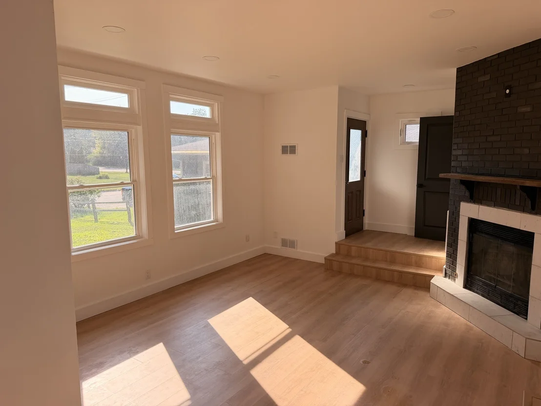 Photo of 121 Oak Drive