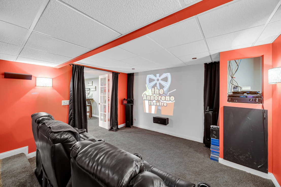 Photo of 385 Post Oak Circle