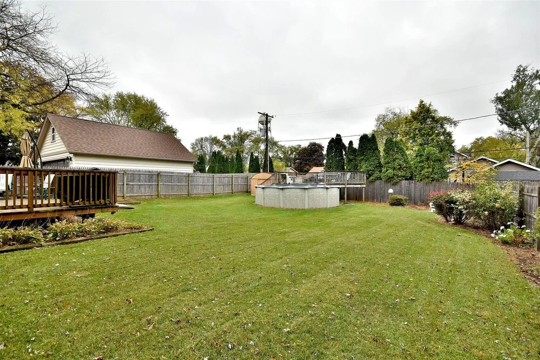 Photo of 206 VILLAGE Road