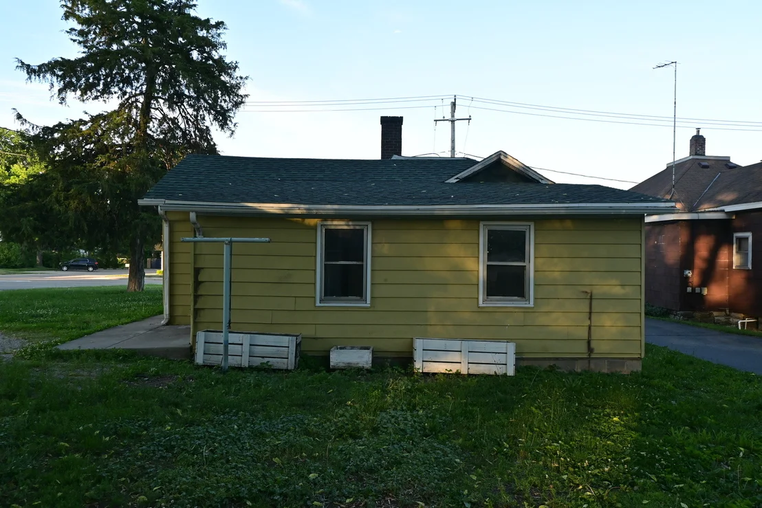 Photo of 1346 N Division Street