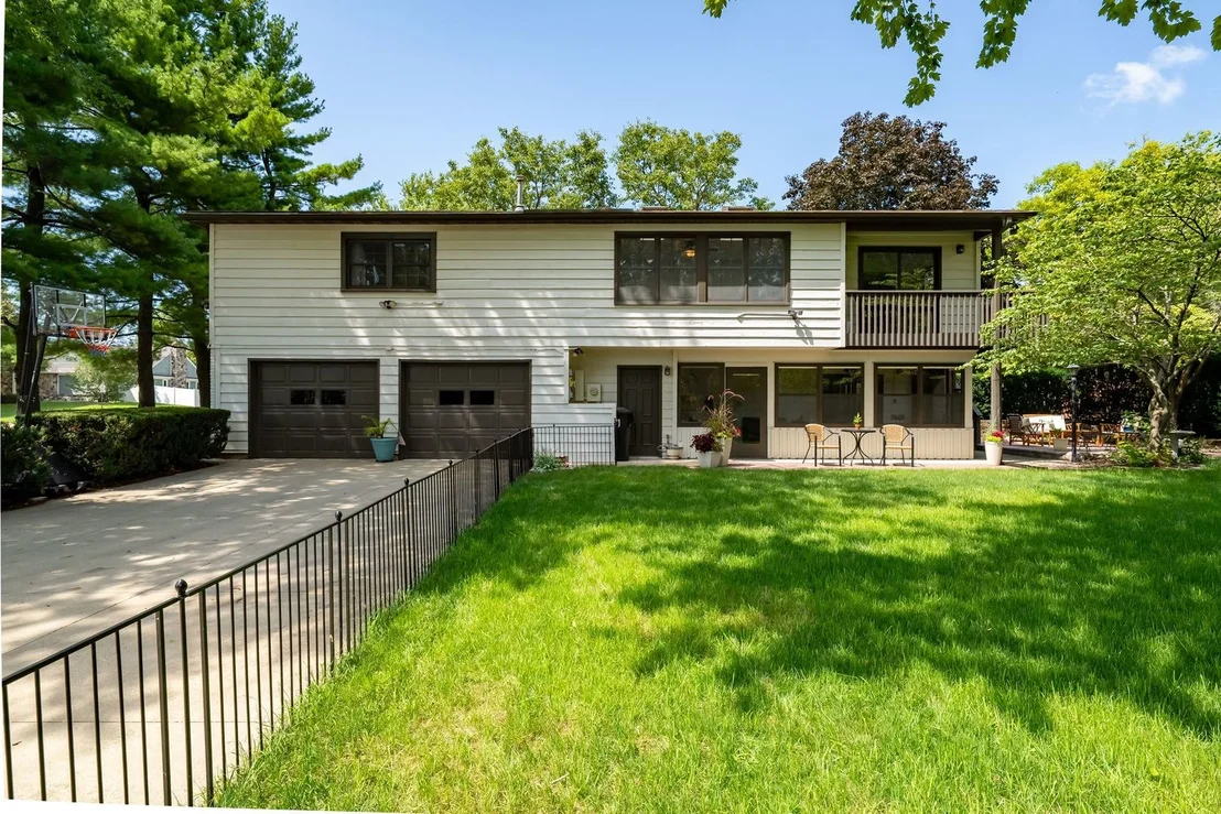 Photo of 1023 Barton Drive