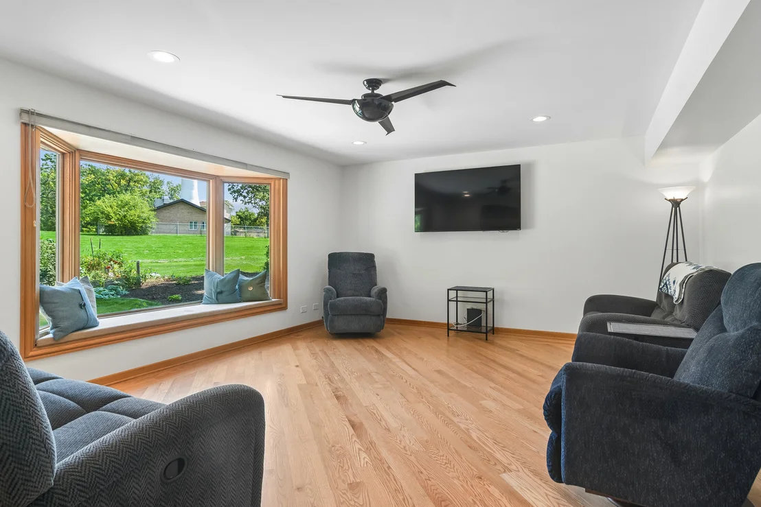 Photo of 824 Kent Circle