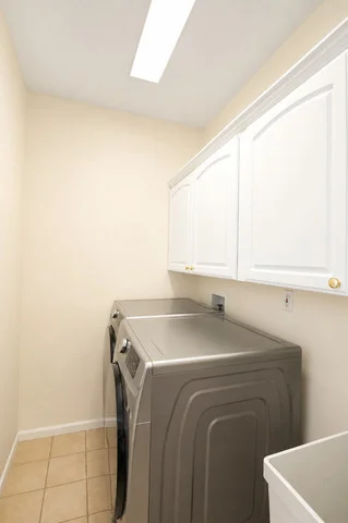 Photo of 219 Greenbriar Lane