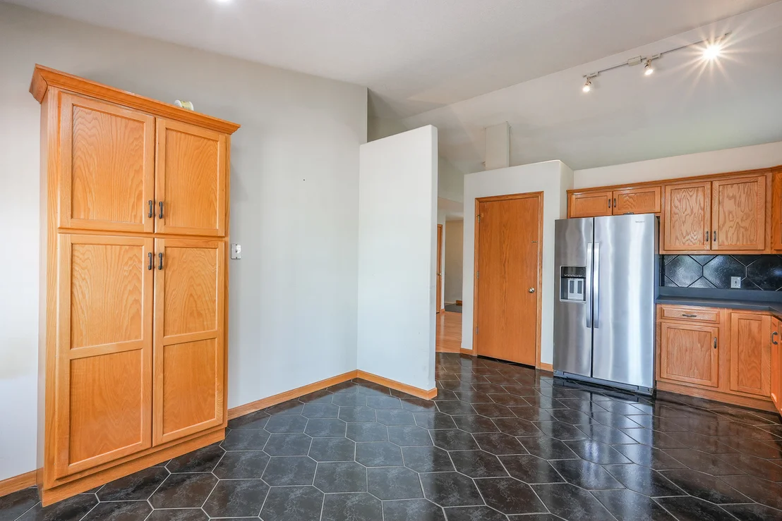 Photo of 671 Diversatech Drive N