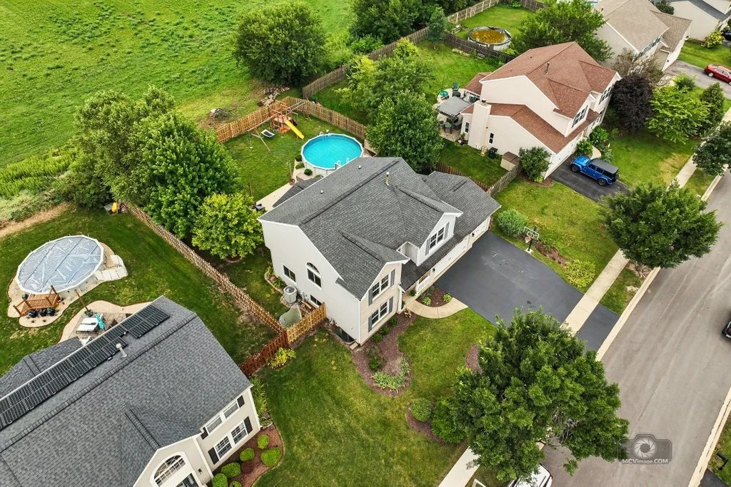 Photo of 437 Raintree Drive