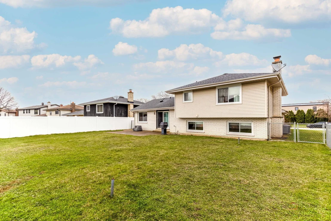 Photo of 1124 N Anvil Court