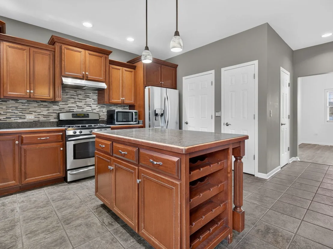 Photo of 1010 Heritage Drive