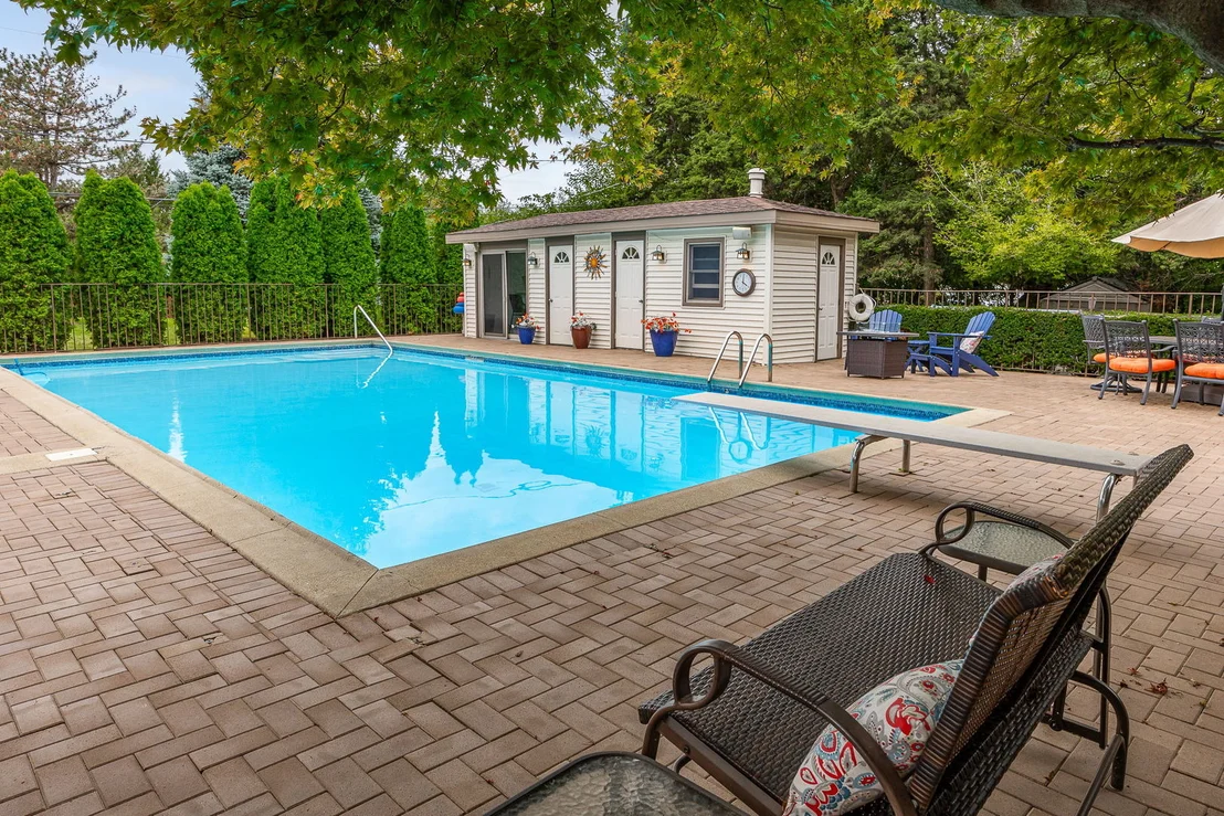 Photo of 12 Meadowood Drive
