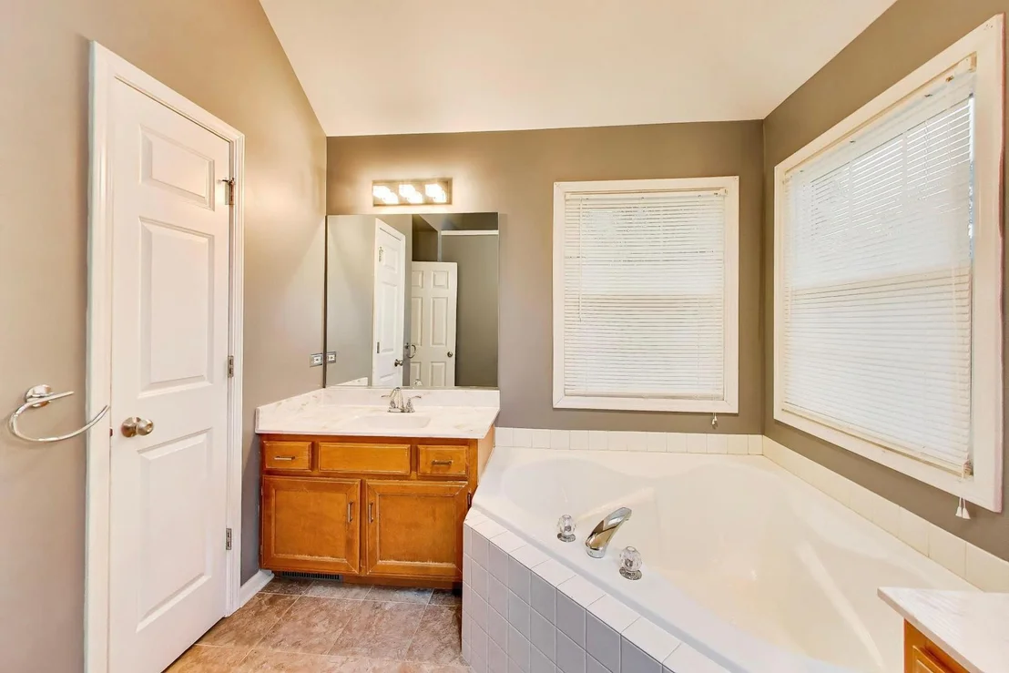 Photo of 840 NAPA Lane