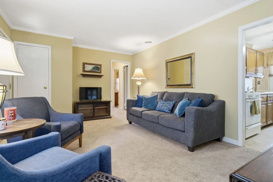 Photo of 1210 Greenlawn Drive