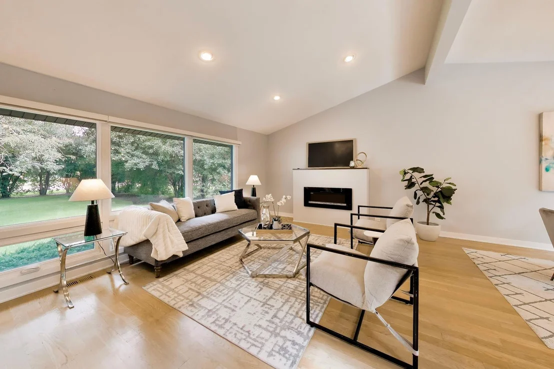 Photo of 1005 FORESTWAY Drive