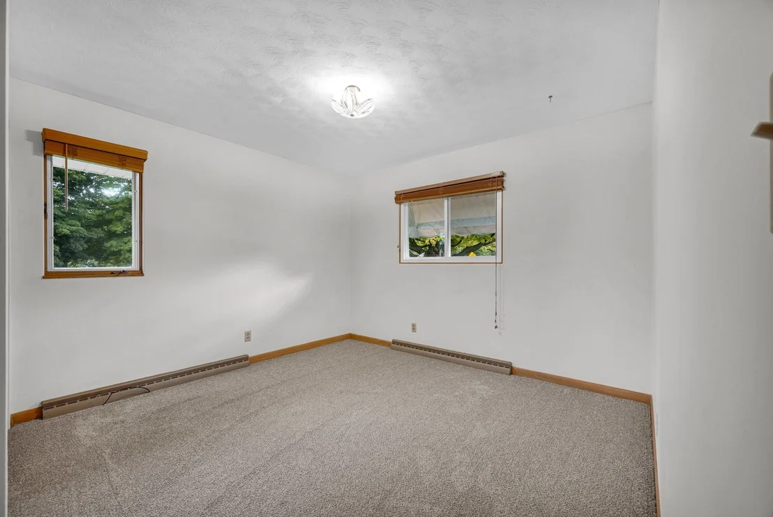 Photo of 221 Hillside Lane