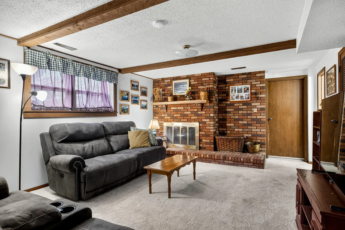 Photo of 8586 Yellowstone Drive
