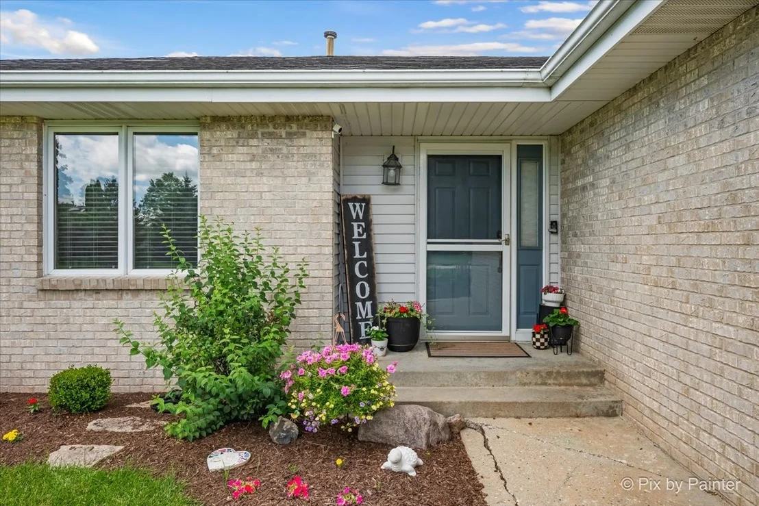 Photo of 7585 Derby Close