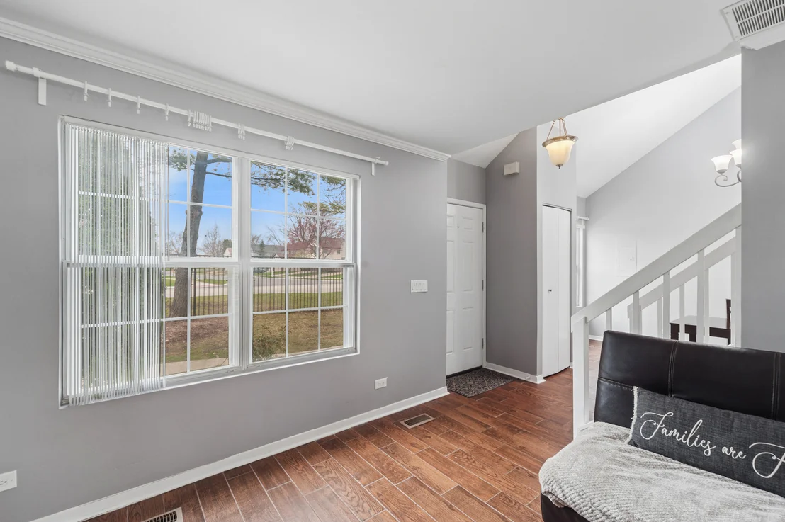 Photo of 445 Le Parc Circle