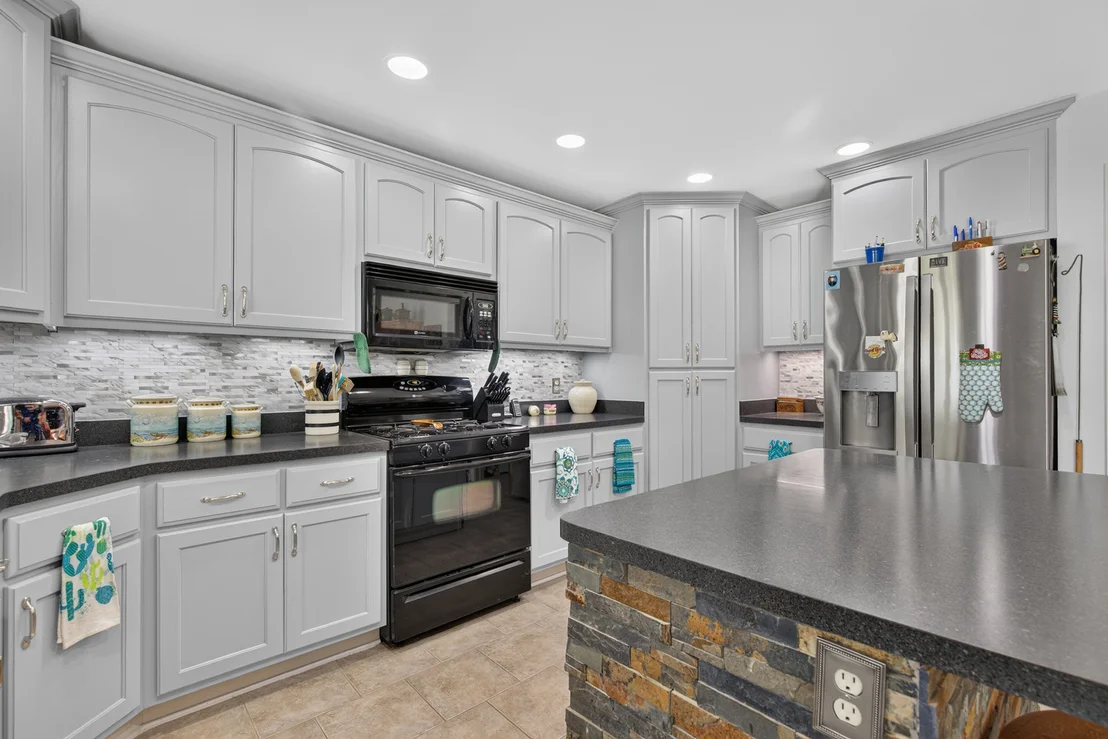 Photo of 701 Forrest Drive