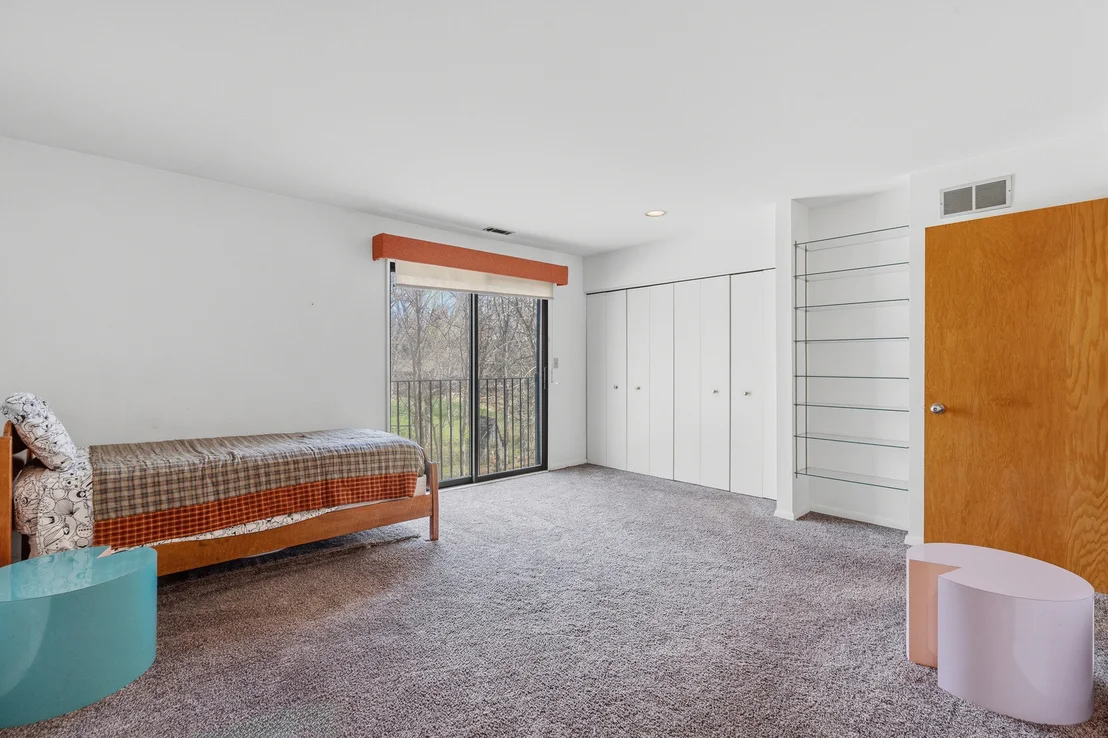 Photo of 324 Gina Drive