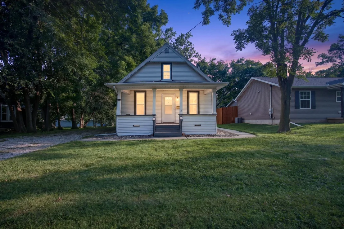 Photo of 306 E Locust Street